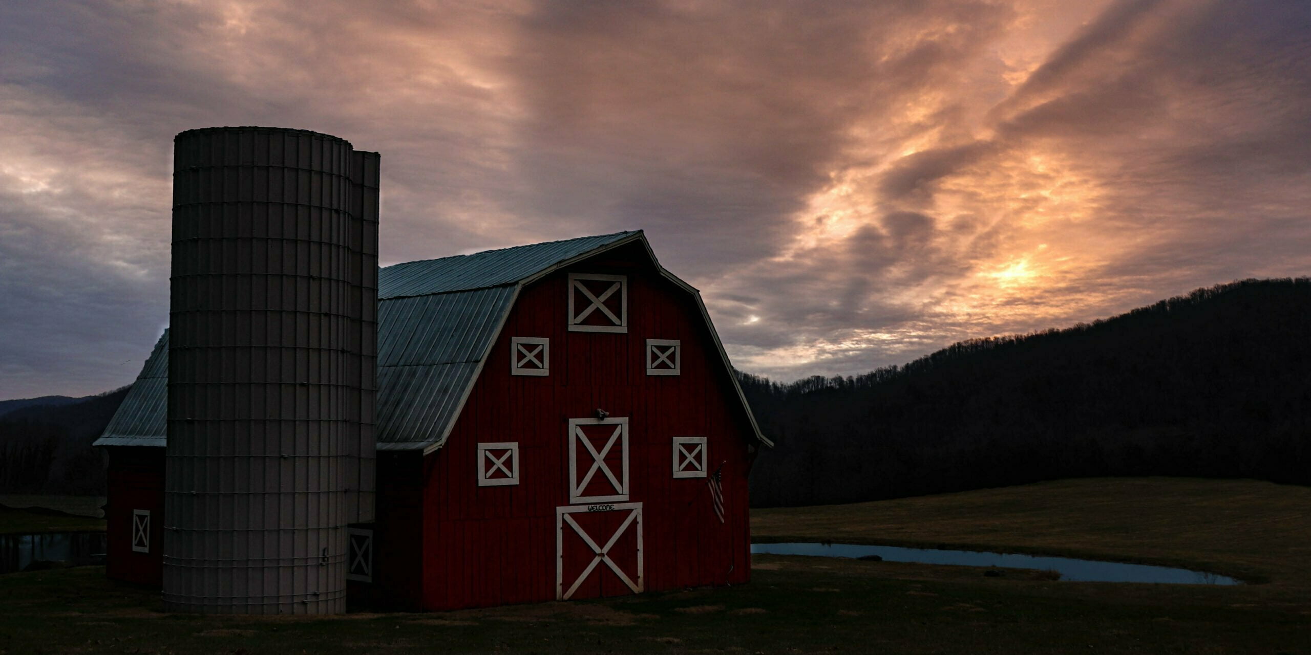 barn at sunset, photo by Mallory Fountain